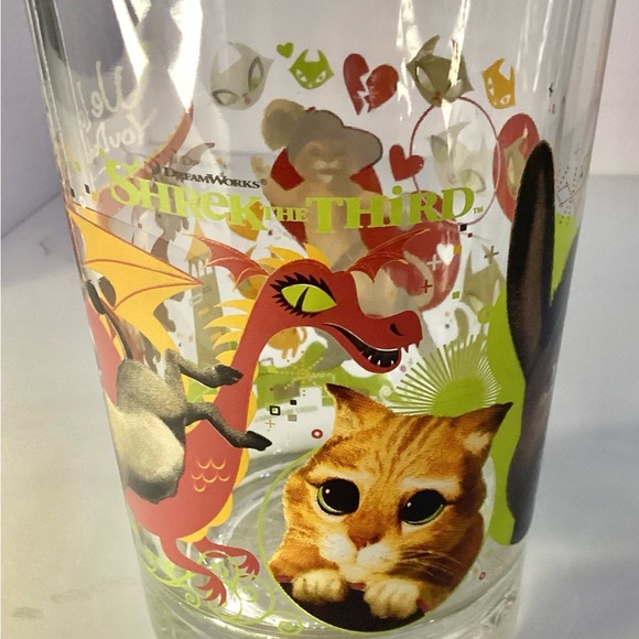 Shrek Themed Party Glass with Donkey Design Collectible - Picture 3 of 5